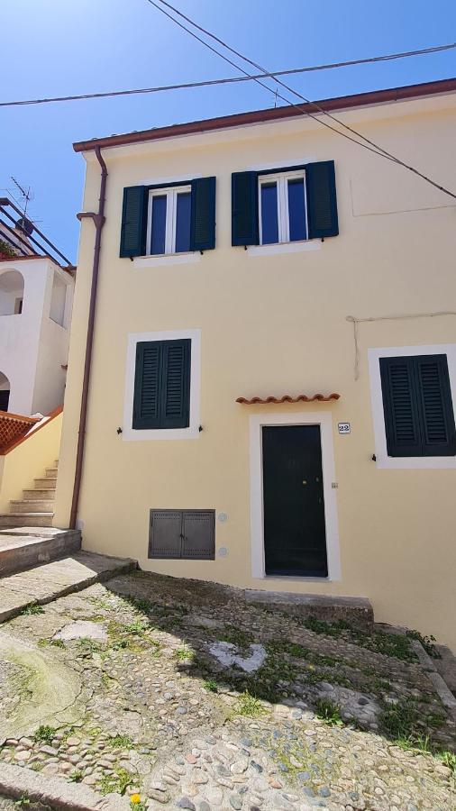 La Casa Di Delia Apartment Marciana Marina  Luaran gambar